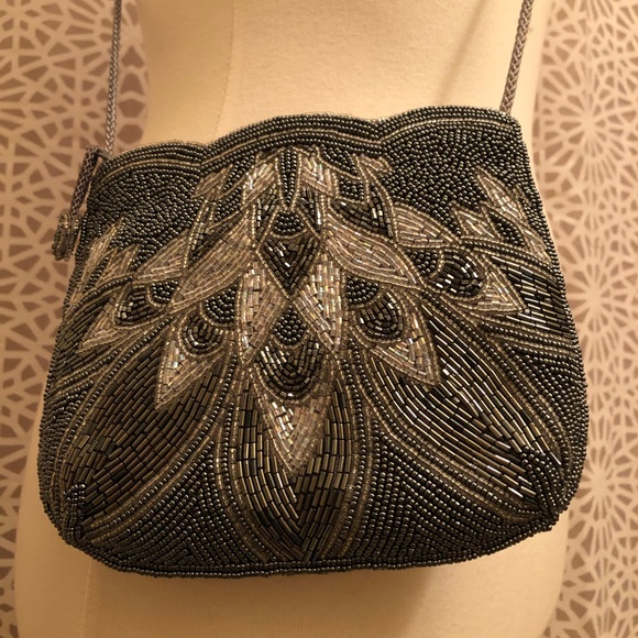 Vintage Sophistique Silver Beaded Crossbody Purse - Picture 6 of 10